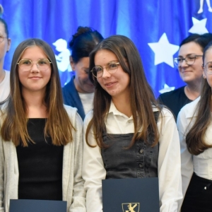 25.09.24-stypendia-gminy-chojnow_37.jpg