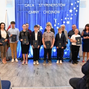 25.09.24-stypendia-gminy-chojnow_53.jpg