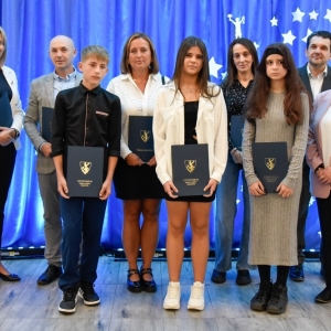 25.09.24-stypendia-gminy-chojnow_60.jpg