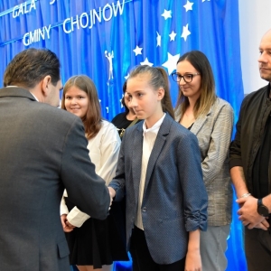 25.09.24-stypendia-gminy-chojnow_62.jpg
