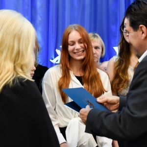 25.09.24-stypendia-gminy-chojnow_75.jpg