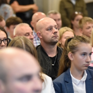 25.09.24-stypendia-gminy-chojnow_94.jpg