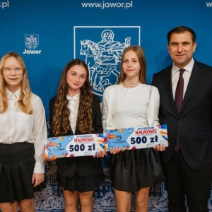 stypendia-jawor-fot-UM22.jpg