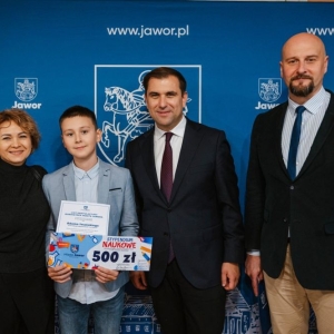 stypendia-jawor-fot-UM32.jpg