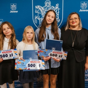 stypendia-jawor-fot-UM41.jpg