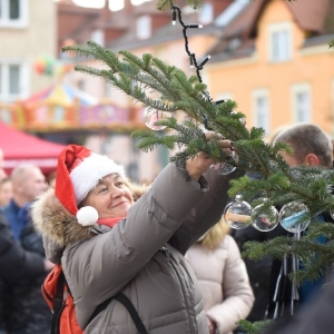 07.12.24-UBIERANIE-CHOINKI-JARMARK-ZLOTORYJA-FOT-BS_105.jpg