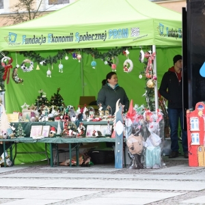 07.12.24-UBIERANIE-CHOINKI-JARMARK-ZLOTORYJA-FOT-BS_12.jpg