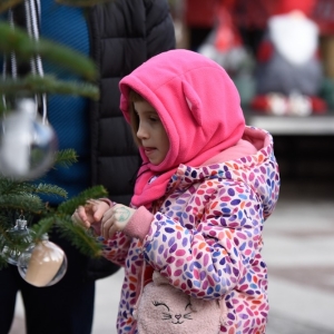 07.12.24-UBIERANIE-CHOINKI-JARMARK-ZLOTORYJA-FOT-BS_123.jpg