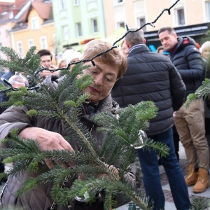 07.12.24-UBIERANIE-CHOINKI-JARMARK-ZLOTORYJA-FOT-BS_88.jpg