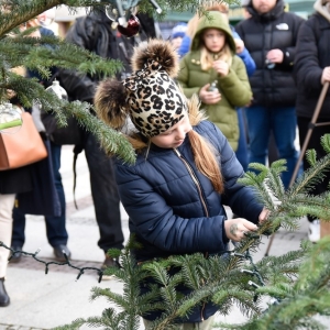 07.12.24-UBIERANIE-CHOINKI-JARMARK-ZLOTORYJA-FOT-BS_91.jpg