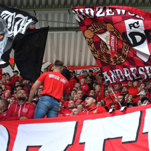 kibice-zl-widzew-fot-ewajak196.JPG