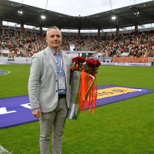 zlotka-reczna-stadion-fot-ewajak01.JPG