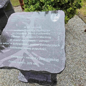 tablica-poswiecona-Pionierom-Osadnictwa-fot-jagoda-balicka37.jpg