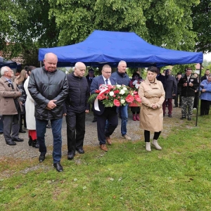 tablica-poswiecona-Pionierom-Osadnictwa-fot-jagoda-balicka44.jpg