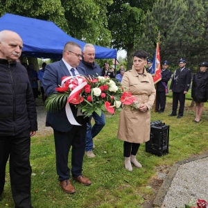 tablica-poswiecona-Pionierom-Osadnictwa-fot-jagoda-balicka45.jpg