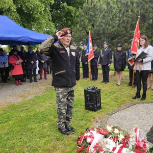 tablica-poswiecona-Pionierom-Osadnictwa-fot-jagoda-balicka52.jpg
