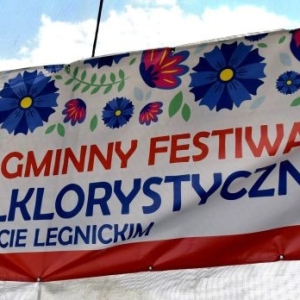 festiwal-zespolow-folkorystycznych01.jpg