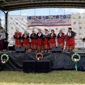 festiwal-zespolow-folkorystycznych13.jpg