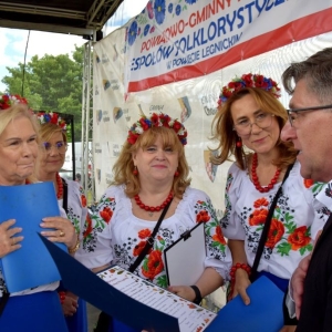 festiwal-zespolow-folkorystycznych18.jpg