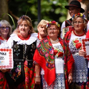 30-biesiada-kresowa-pielgrzymka-korowod-rozpoczecie-fot-BS_116.jpg