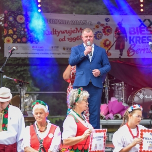 30-biesiada-kresowa-pielgrzymka-korowod-rozpoczecie-fot-BS_136.jpg