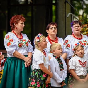 30-biesiada-kresowa-pielgrzymka-korowod-rozpoczecie-fot-BS_161.jpg