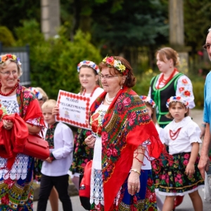 30-biesiada-kresowa-pielgrzymka-korowod-rozpoczecie-fot-BS_31.jpg
