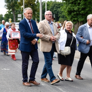 30-biesiada-kresowa-pielgrzymka-korowod-rozpoczecie-fot-BS_57.jpg