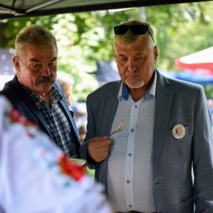 30-biesiada-kresowa-pielgrzymka-stoiska-komisja-nagrody-fot-BS_134.jpg
