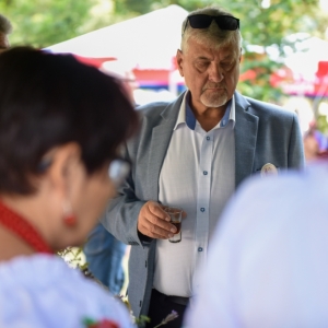 30-biesiada-kresowa-pielgrzymka-stoiska-komisja-nagrody-fot-BS_136.jpg