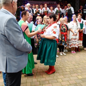 30-biesiada-kresowa-pielgrzymka-stoiska-komisja-nagrody-fot-BS_172.jpg