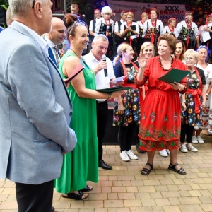 30-biesiada-kresowa-pielgrzymka-stoiska-komisja-nagrody-fot-BS_174.jpg
