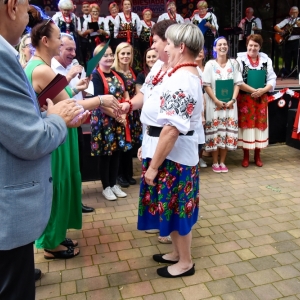 30-biesiada-kresowa-pielgrzymka-stoiska-komisja-nagrody-fot-BS_180.jpg