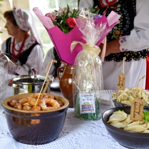 30-biesiada-kresowa-pielgrzymka-stoiska-komisja-nagrody-fot-BS_63.jpg