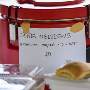 30-biesiada-kresowa-pielgrzymka-stoiska-komisja-nagrody-fot-BS_74.jpg