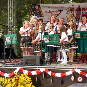 30-biesiada-kresowa-pielgrzymka-wystepu-fot-BS_2.jpg