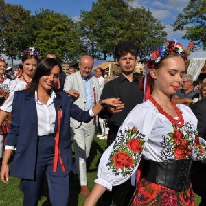 otwrcie-dozynek-fot-ewajak300.JPG