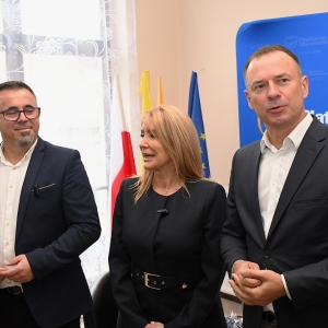 biuro-poselskie-fot-zjak24.JPG