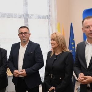 biuro-poselskie-fot-zjak25.JPG