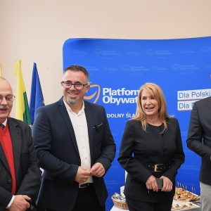biuro-poselskie-fot-zjak37.JPG