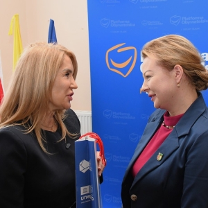 biuro-poselskie-fot-zjak54.JPG