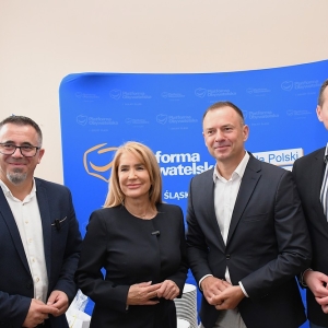 biuro-poselskie-fot-zjak63.JPG