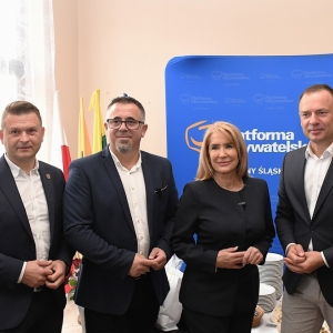 biuro-poselskie-fot-zjak64.JPG