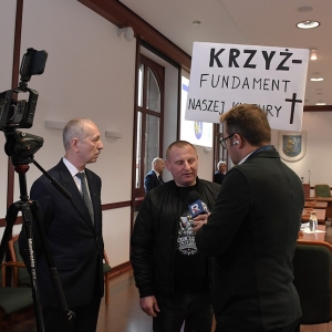 awantura-o-krzyze-fot-ewajak101.JPG