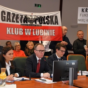 awantura-o-krzyze-fot-ewajak107.JPG