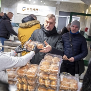 paczki-z-nadzieniem-fot-kghm04.jpg