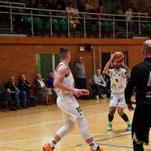 basket_legnica_wilki_zary_fot_dawid_soltys21.JPG