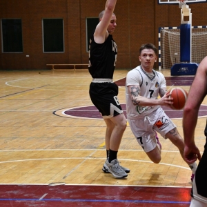 basket_legnica_wilki_zary_fot_dawid_soltys37.JPG