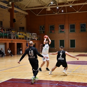 basket_legnica_wilki_zary_fot_dawid_soltys41.JPG