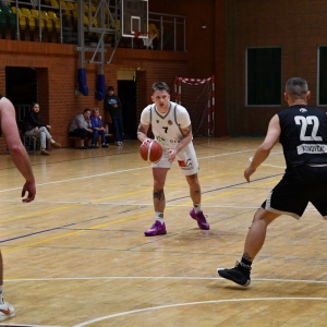 basket_legnica_wilki_zary_fot_dawid_soltys67.JPG